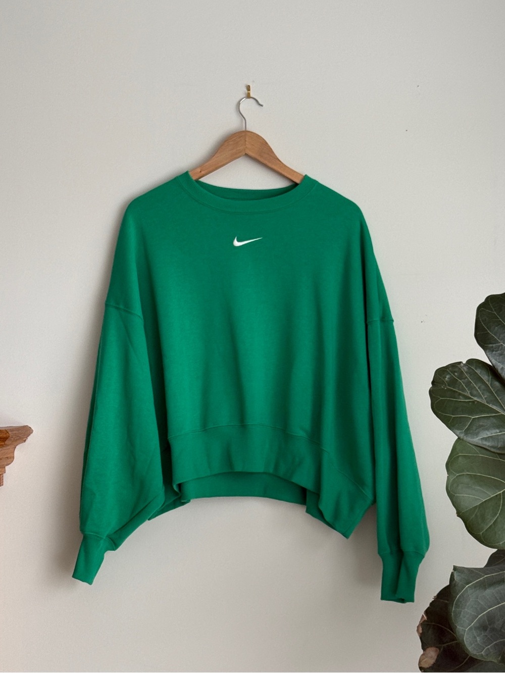 Nike Women's Bright green Crewneck Sweatshirt
